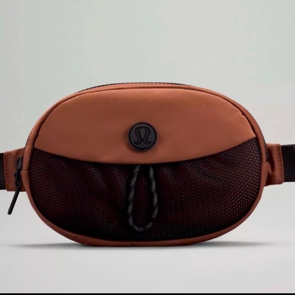 lululemon athletica Handbags - Lululemon Take It On Beltbag